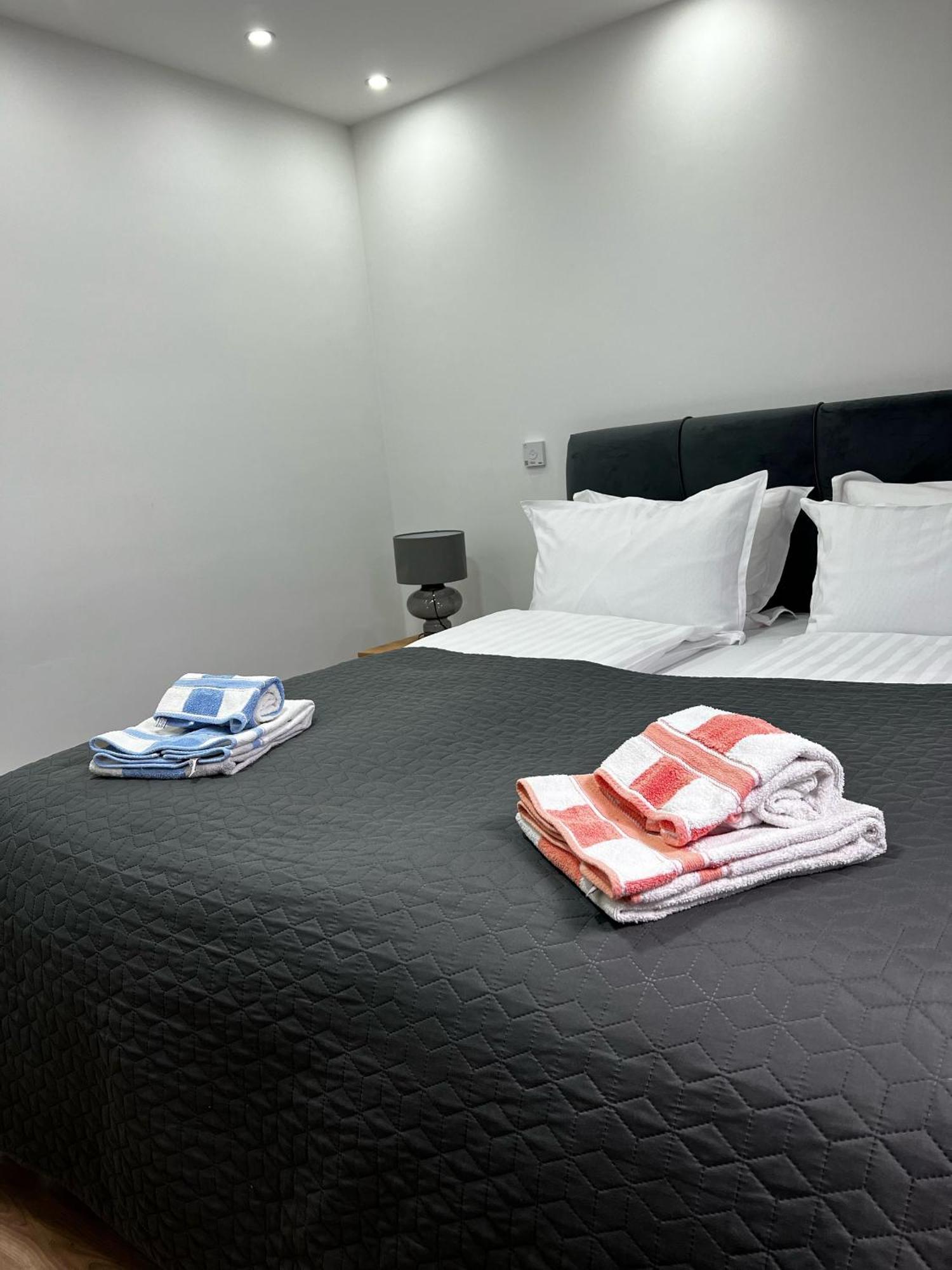 No1 Lux Apartment In Heart Of 塞拉耶佛 外观 照片