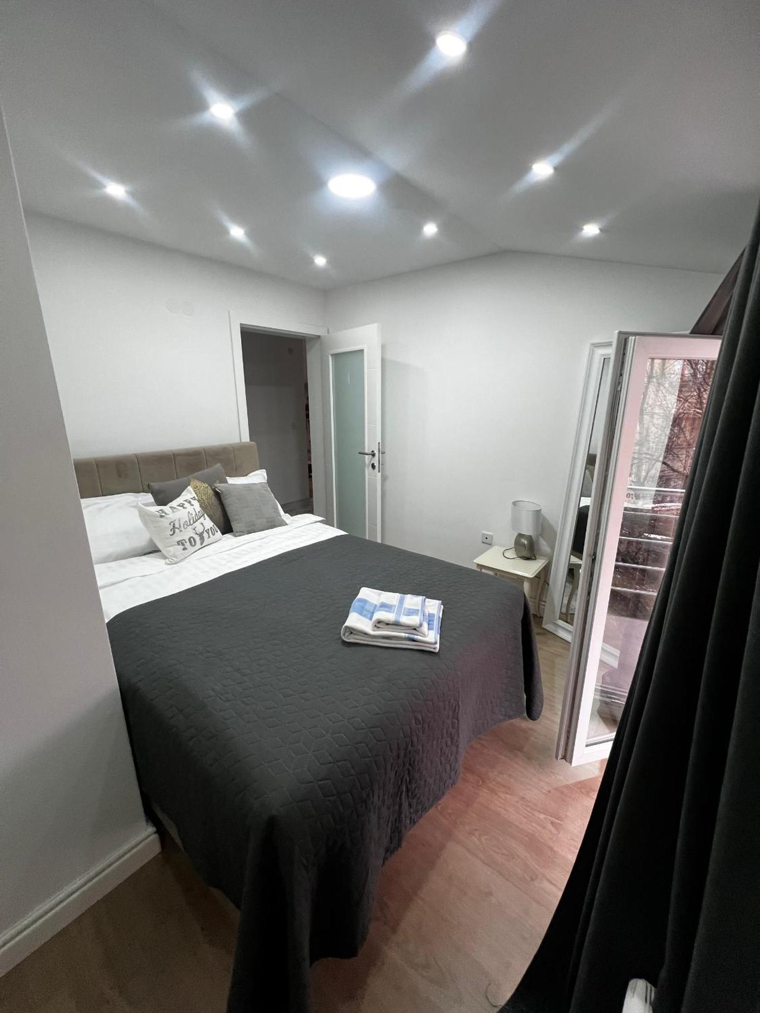 No1 Lux Apartment In Heart Of 塞拉耶佛 外观 照片